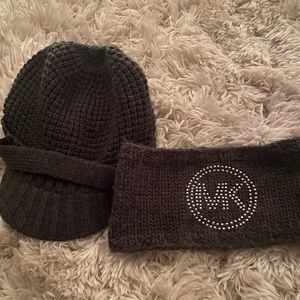 Micheal kors hat and headband❄️